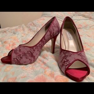 Wine Peep-toe Pumps